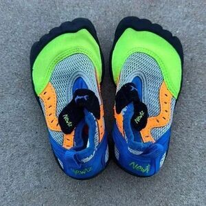 Newtz Kids Water Shoes Size 5/6